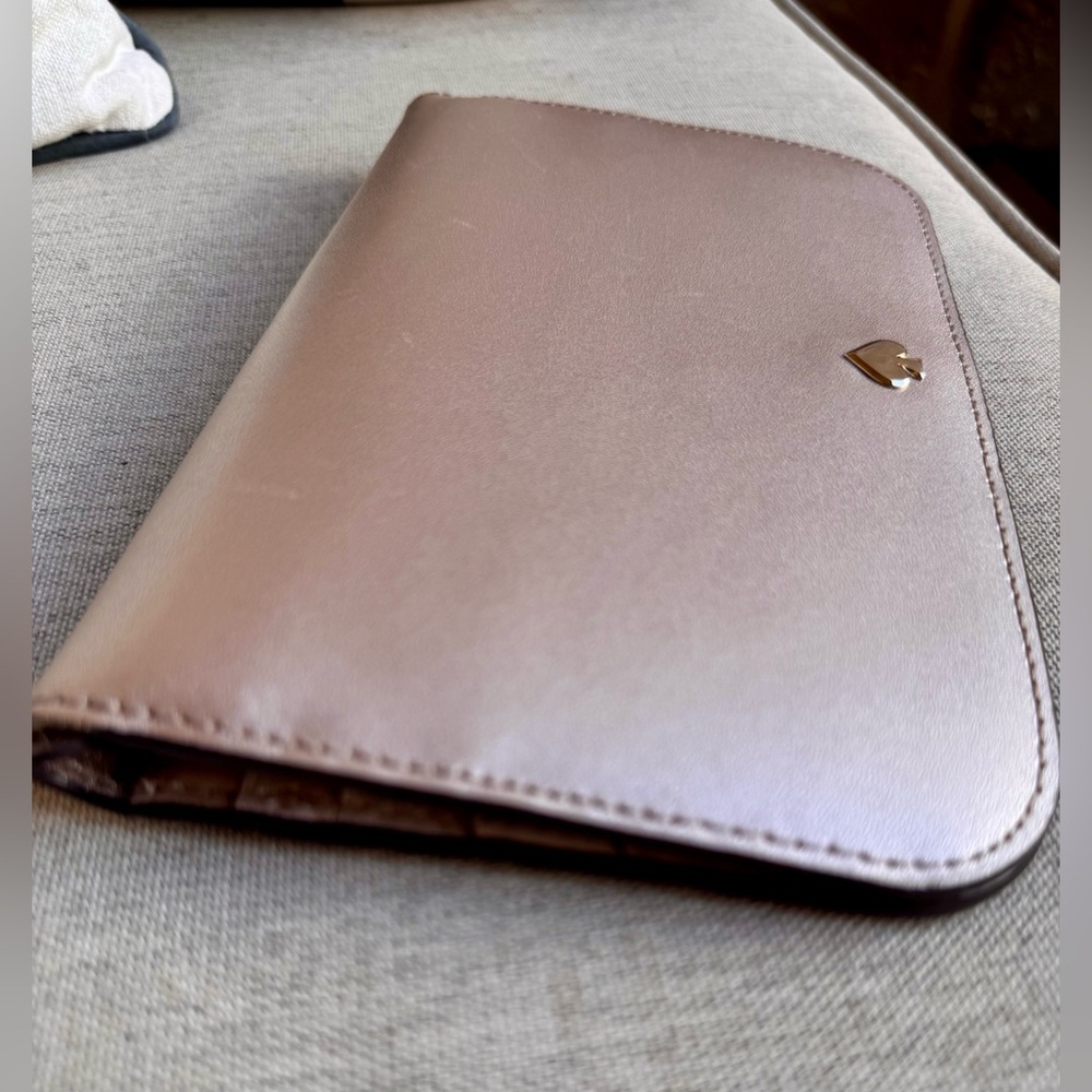Kate Spade Large Women's Wallet in Gold - Picture 7 of 13